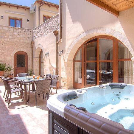 Askoutsi Manor, A Natural Tranquil Retreat, By Thinkvilla Agios Ioannis  Dış mekan fotoğraf