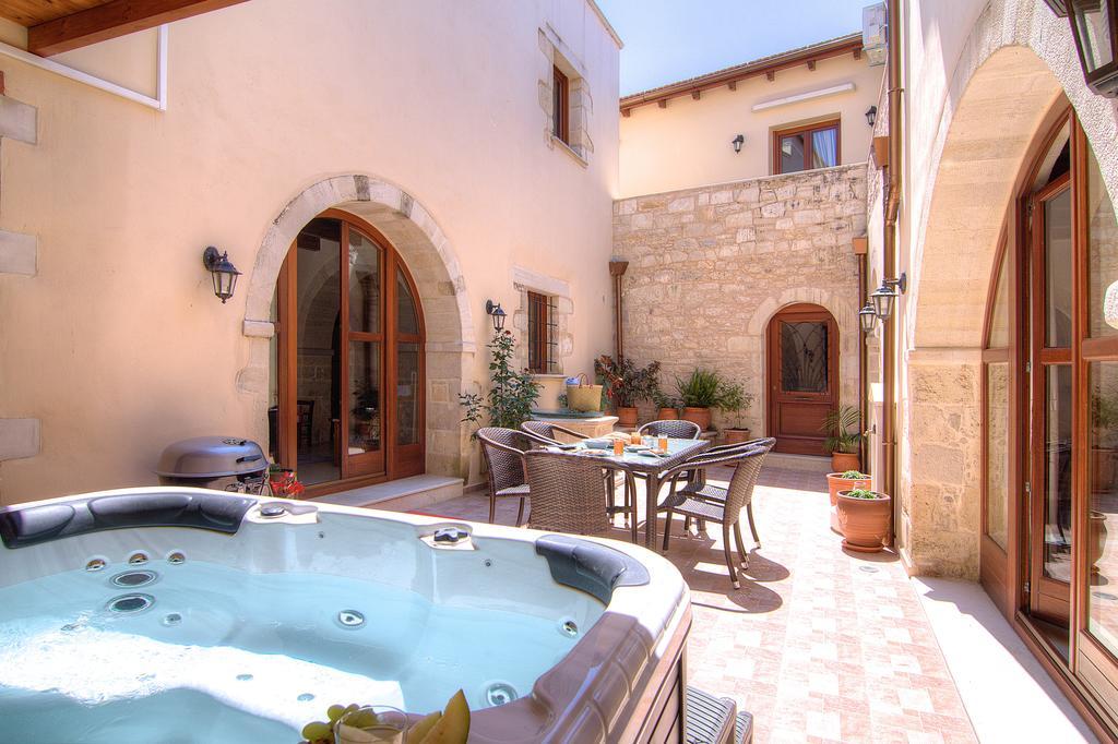Askoutsi Manor, A Natural Tranquil Retreat, By Thinkvilla Agios Ioannis  Dış mekan fotoğraf