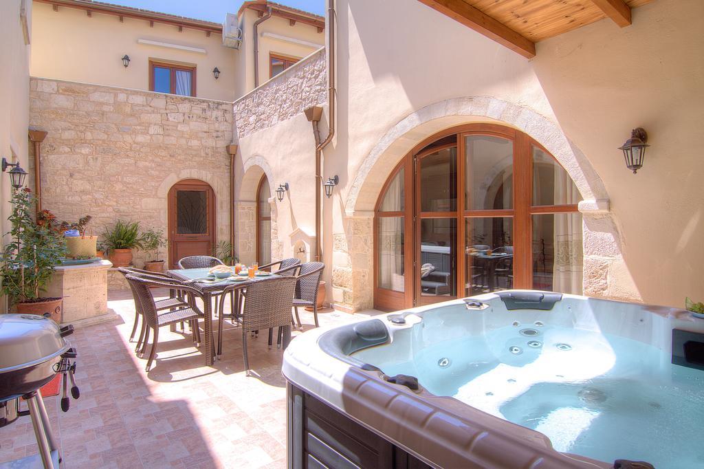 Askoutsi Manor, A Natural Tranquil Retreat, By Thinkvilla Agios Ioannis  Dış mekan fotoğraf